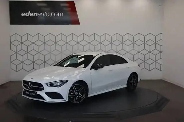Blanc Utilisé 2019 Mercedes 200 AMG line Coupé | 28 990 € (Prix juste) - Image 1/4