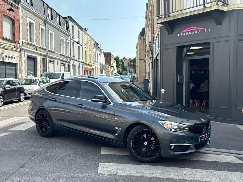 Gris Utilisé 2013 BMW 135 Luxury Line Citadine | 14 490 € - Image 1/4