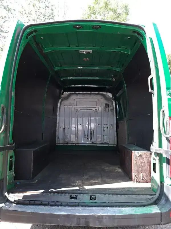 Image 2/4
