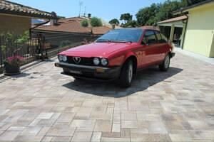 Rouge Utilisé 1982 Alfa Romeo GTV Coupé | 16 500 € - Image 1/4