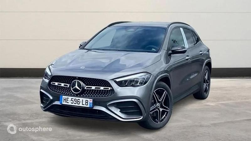 Gris Utilisé 2025 Mercedes GLA180 AMG line SUV | 47 990 € - Image 1/4