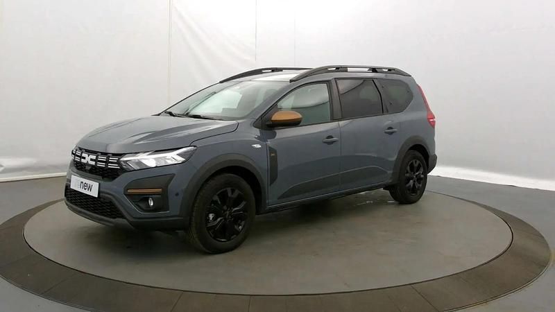 Gris Occasion 2025 Dacia Jogger Extreme Monospace | 26 680 € (Prix assez cher) - Image 1/4