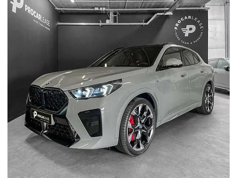 Gris Utilisé 2024 BMW X2 Sport Line SUV | 57 230 € - Image 1/4