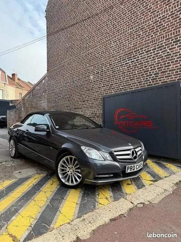 Gris Utilisé 2012 Mercedes E220 Cabriolet | 13 500 € (Super prix) - Image 1/4
