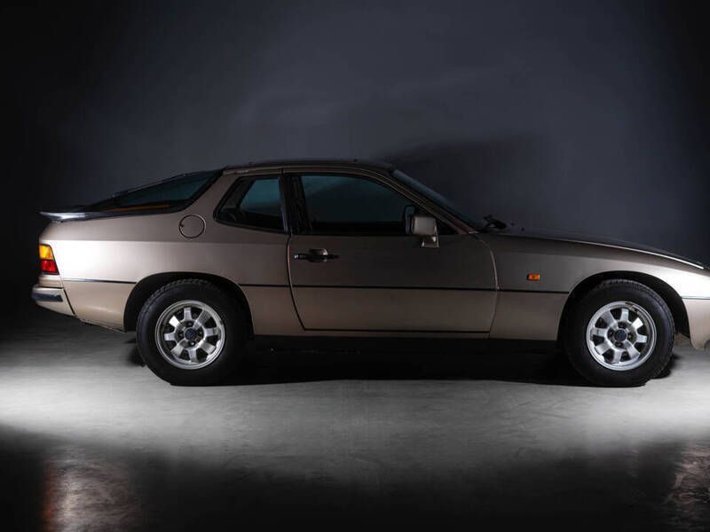 Beige Utilisé 1983 Porsche 924 Coupé | 21 900 € - Image 1/4