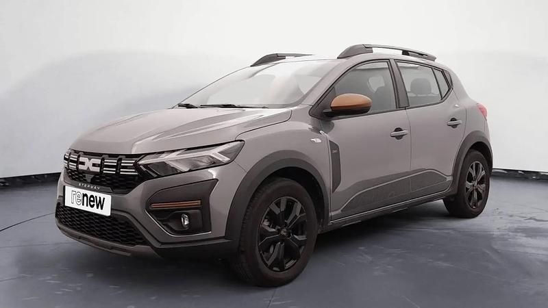 Gris Utilisé 2025 Dacia Sandero Extreme Citadine | 17 799 € (Prix assez cher) - Image 1/4