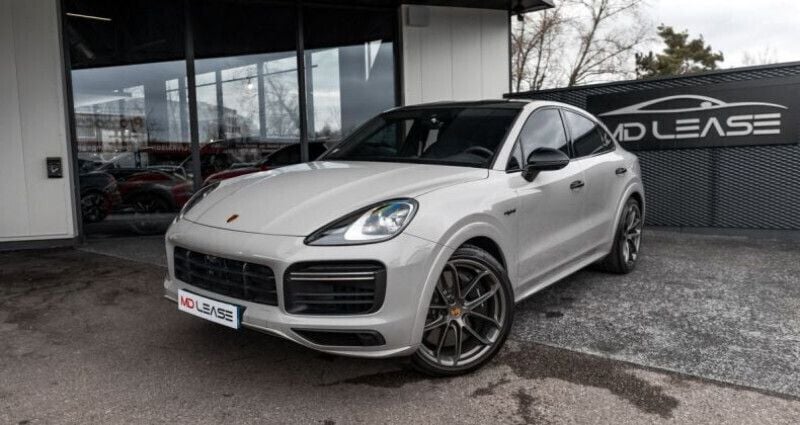 Utilisé 2022 Porsche Cayenne Turbo S SUV | 189 900 € - Image 1/4