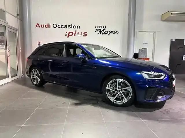 Bleu navarre métallisé Utilisé 2024 Audi A4 Competition Break | 52 990 € - Image 1/4