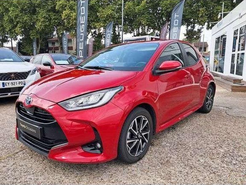 Utilisé 2022 Toyota Yaris Hybrid Design Berline | 19 490 € (Prix juste) - Image 1/1