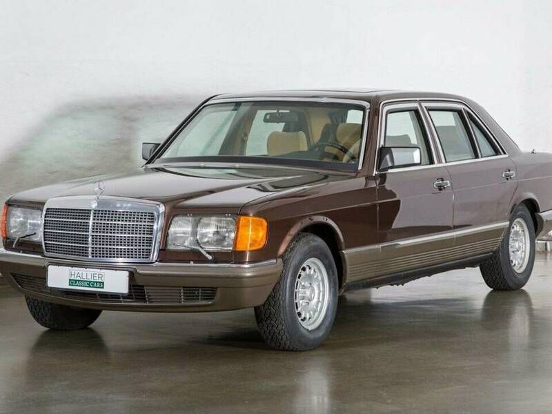 Marron Utilisé 1982 Mercedes 500 Berline | 39 900 € - Image 1/4