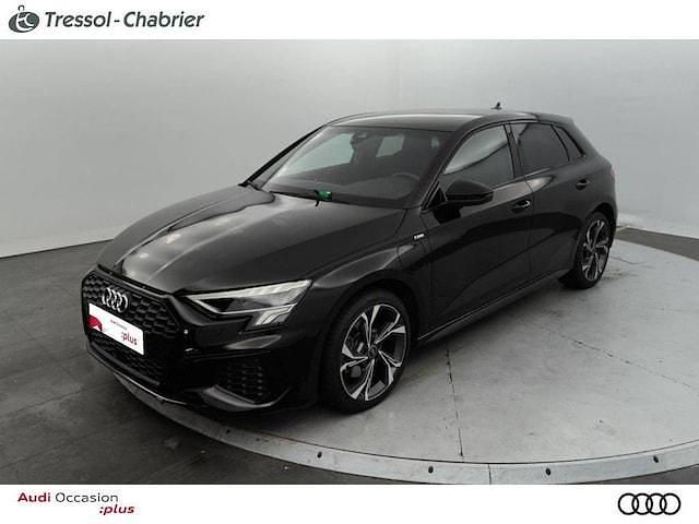 Noir mythe métallisé Utilisé 2023 Audi A3 Sportback e-tron S-Line Citadine | 34 500 € (Prix juste) - Image 1/4