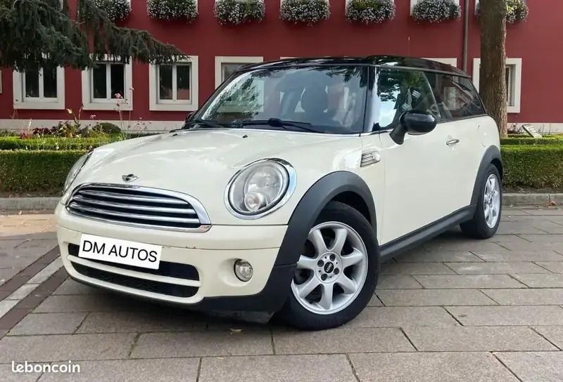 Blanc Utilisé 2010 Mini Cooper Clubman Break | 5 500 € - Image 1/4