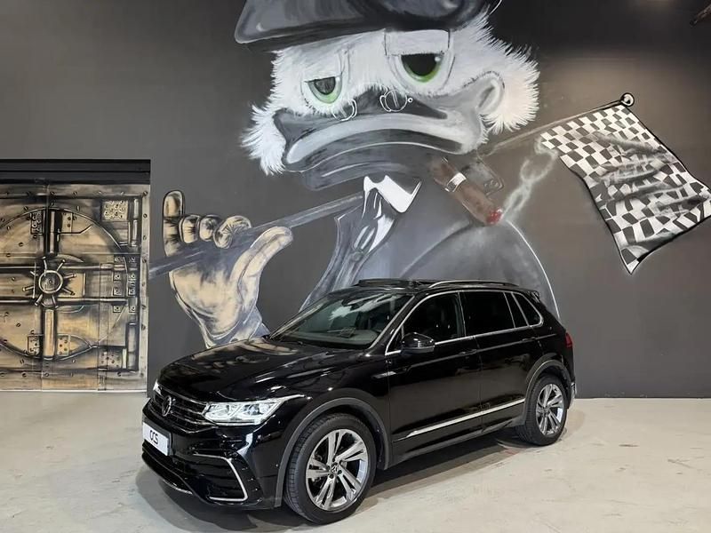 Noir Utilisé 2021 VW Tiguan R-line SUV | 35 990 € (Prix cher) - Image 1/4