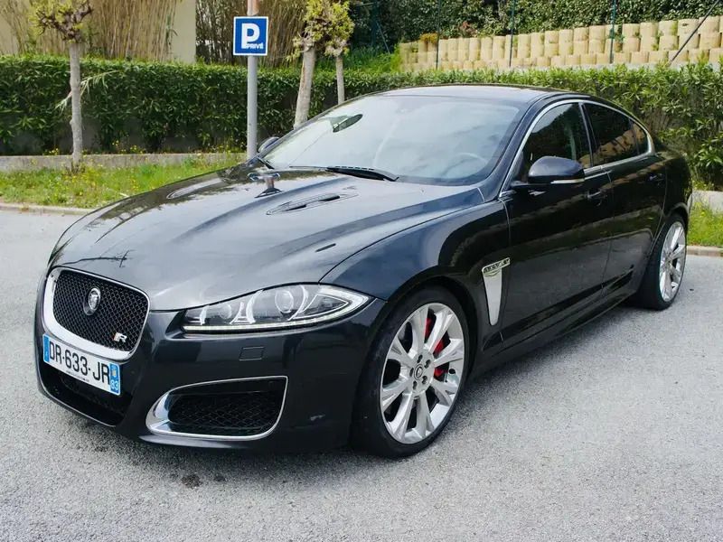 Noir Utilisé 2012 Jaguar XF R Berline | 32 990 € - Image 1/4