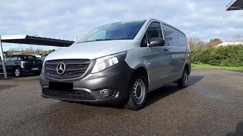 Argent Utilisé 2021 Mercedes Vito Monospace | 25 990 € - Image 1/4
