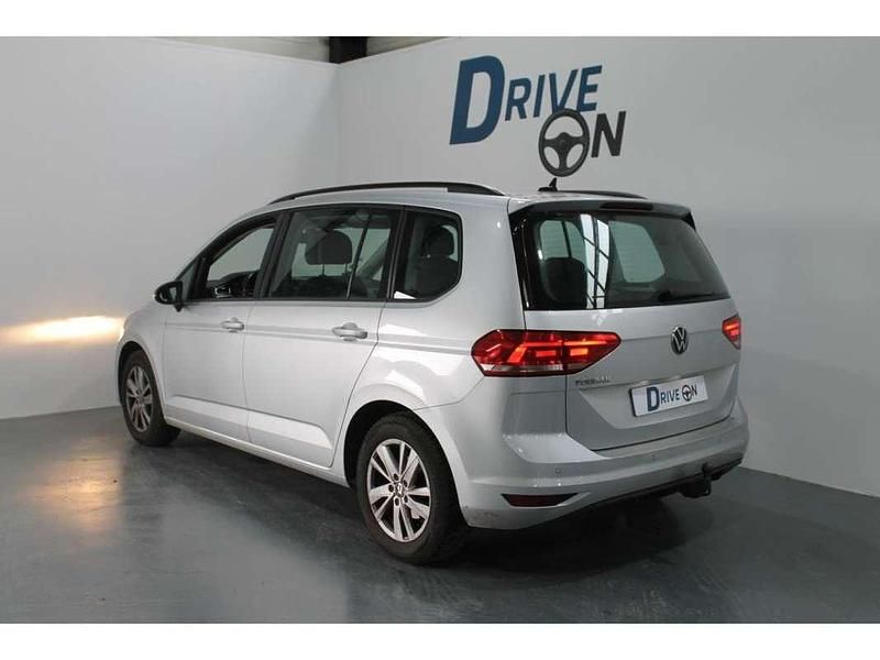Occasion VW Touran 151 ch (111 kW) 2021 Gris Monospace