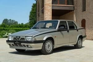 Argent Occasion 1989 Alfa Romeo 75 Berline | 20 000 € - Image 1/4