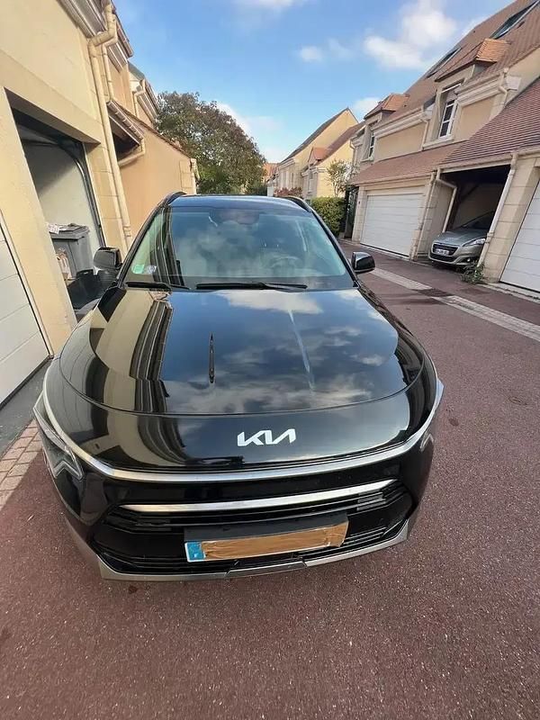 Noir Utilisé 2023 Kia Niro Premium SUV | 27 600 € (Prix juste) - Image 1/4