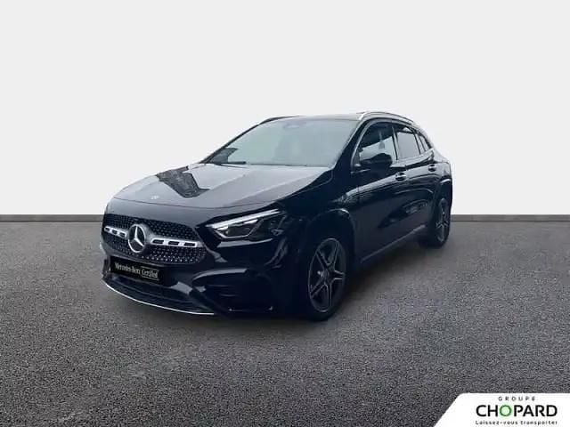 Noir cosmos métallisé Utilisé 2024 Mercedes GLA200 SUV | 42 990 € (Prix assez cher) - Image 1/4