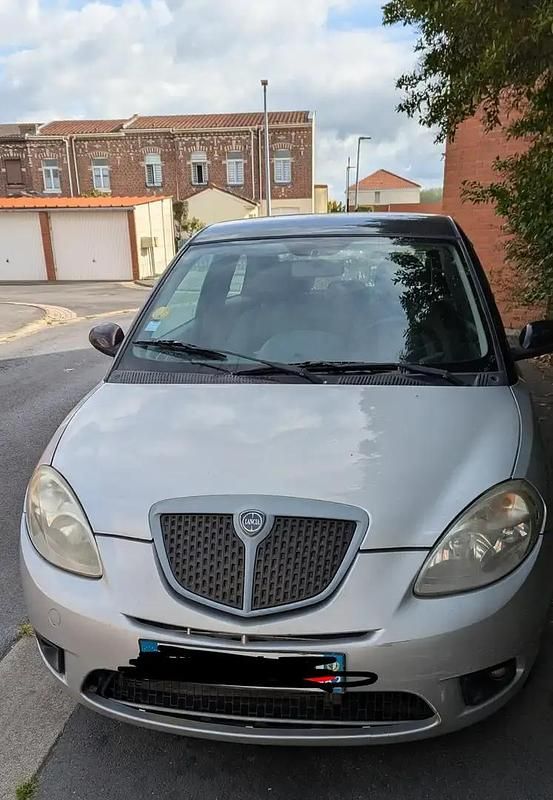 Gris Utilisé 2008 Lancia Ypsilon Citadine | 650 € - Image 1/4