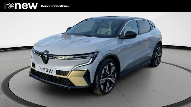 Gris Utilisé 2022 Renault Mégane Iconic Berline | 30 990 € (Prix cher) - Image 1/4