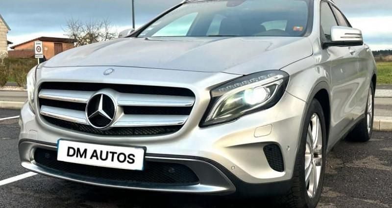 Gris Occasion 2015 Mercedes GLA220 SUV | 14 990 € - Image 1/4