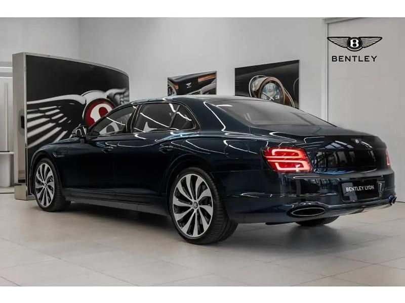 Nouvelle Bentley Flying Spur 680 ch (500 kW) 2025 Bleu Berline