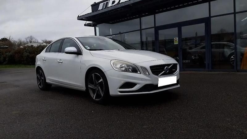 Blanc Utilisé 2012 Volvo S60 R-Design Berline | 7 500 € - Image 1/4