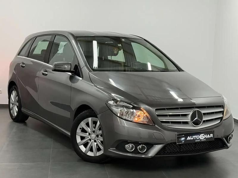 Argent Utilisé 2014 Mercedes B180 Edition Monospace | 5 490 € (Prix juste) - Image 1/4