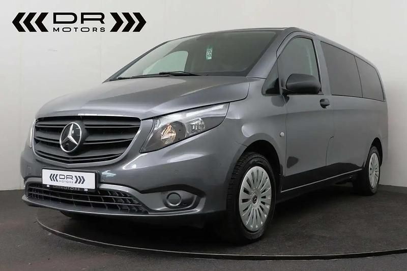 Gris Occasion 2023 Mercedes Vito Van | 40 995 € (Prix juste) - Image 1/4