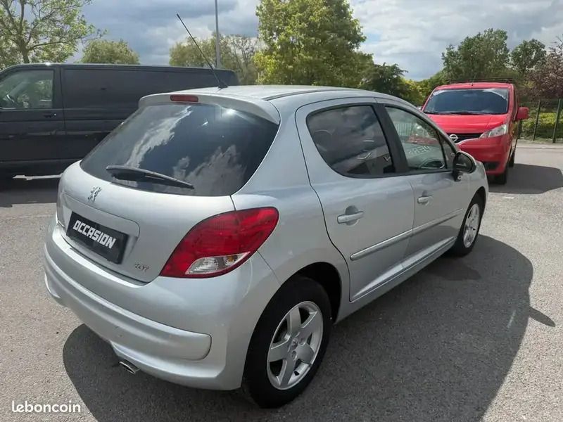 Image 2/4