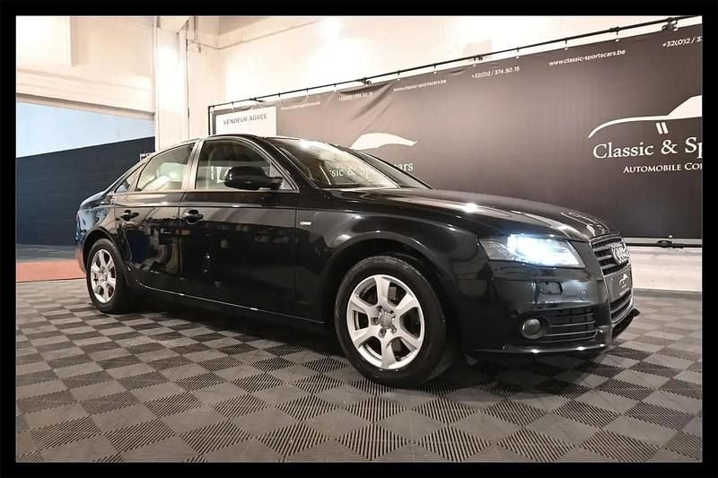 Noir Occasion 2011 Audi A4 S-Line Berline | 8 950 € (Bon prix) - Image 1/4