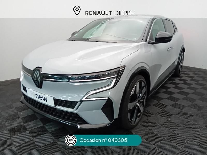 Gris Utilisé 2023 Renault Mégane Techno Berline | 27 990 € (Prix juste) - Image 1/4
