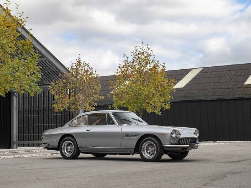 Argent Utilisé 1965 Ferrari 330 Coupé | 290 000 € - Image 1/4