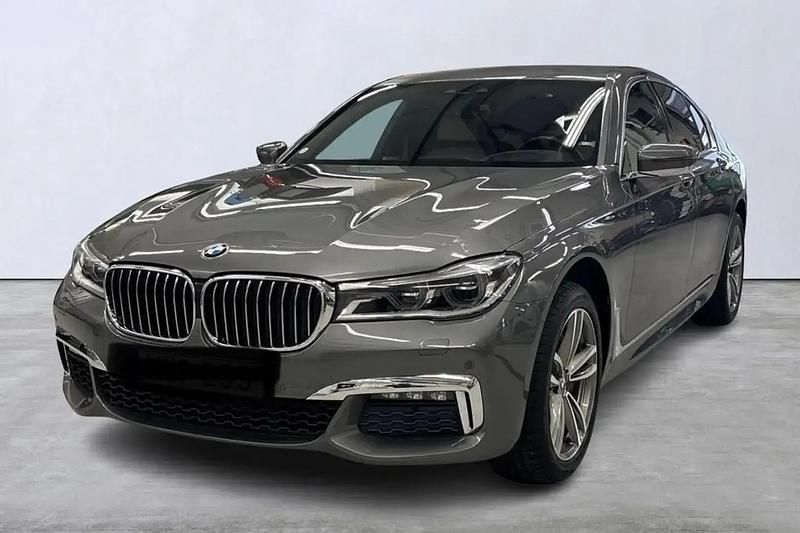 Utilisé 2017 BMW 750 Exclusive Berline | 44 990 € - Image 1/4