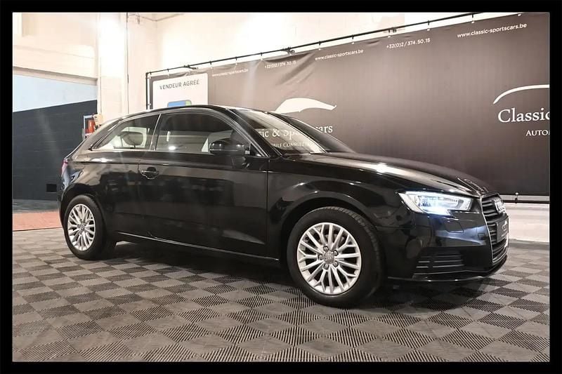 Noir Utilisé 2017 Audi A3 Sport Berline | 8 950 € (Super prix) - Image 1/4