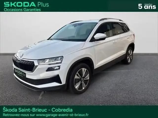 Blanc lune métallisée Occasion 2022 Skoda Karoq Business Line SUV | 25 990 € (Prix juste) - Image 1/4