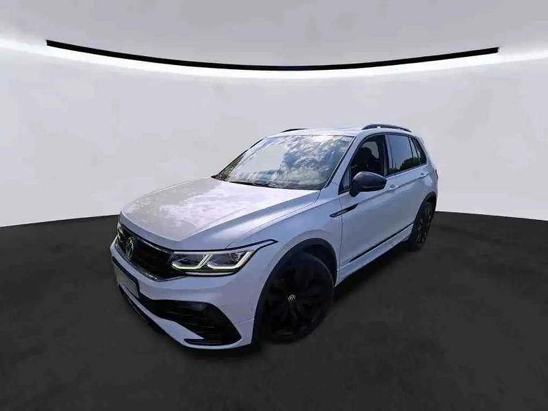 Blanc Utilisé 2022 VW Tiguan R-line SUV | 38 160 € (Prix cher) - Image 1/4