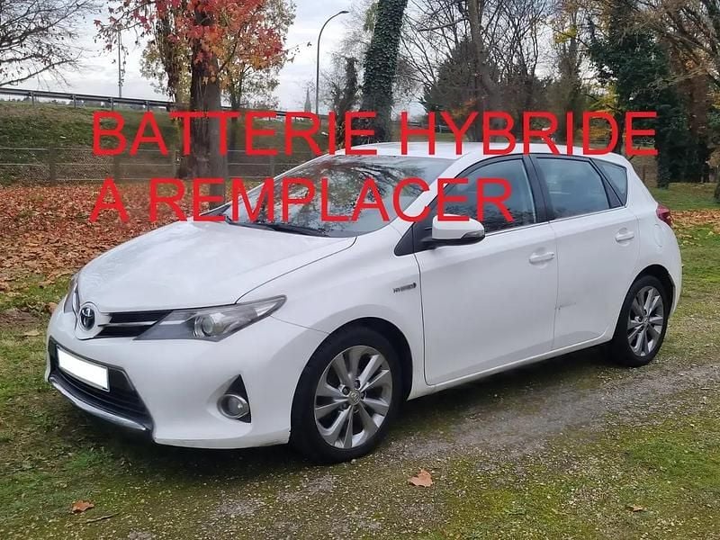 Blanc Occasion 2013 Toyota Auris Hybrid Business Edition Berline | 6 990 € (Super prix) - Image 1/4