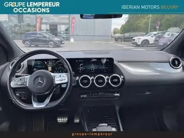 Occasion Mercedes B180 AMG line 136 ch (100 kW) 2022 Argent iridium métallisé Monospace