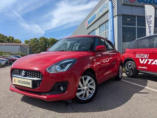 Rouge Utilisé 2022 Suzuki Swift | 13 990 € (Prix juste) - Image 1/4