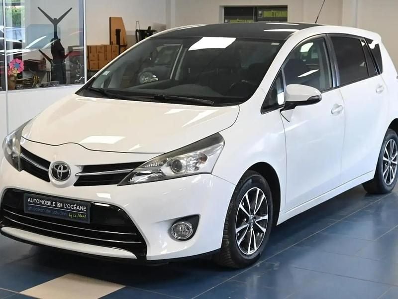 Blanc Utilisé 2014 Toyota Verso Skyview Edition Monospace | 8 397 € (Prix assez cher) - Image 1/4