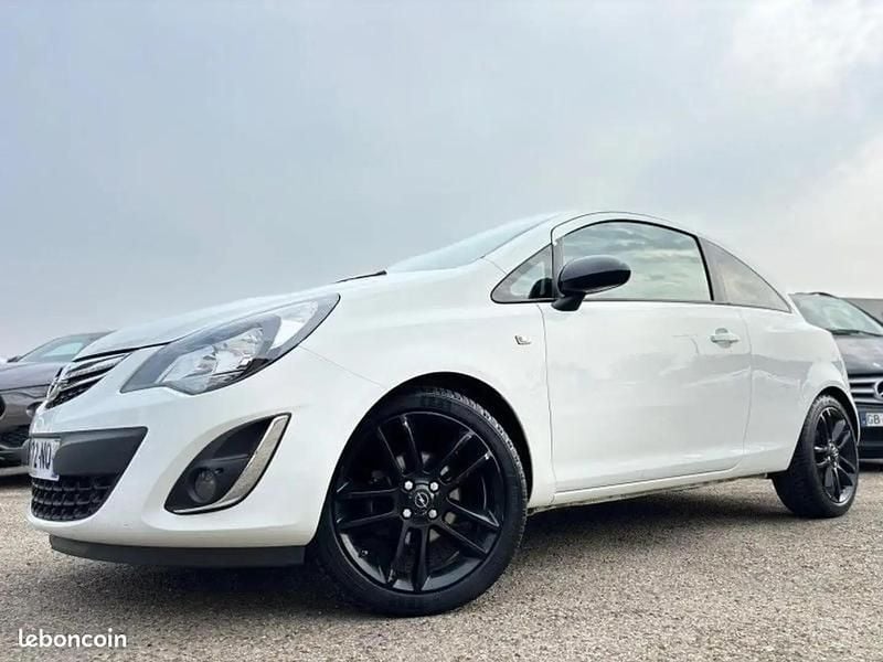 Blanc Utilisé 2014 Opel Corsa Color Edition Citadine | 5 490 € (Prix juste) - Image 1/4