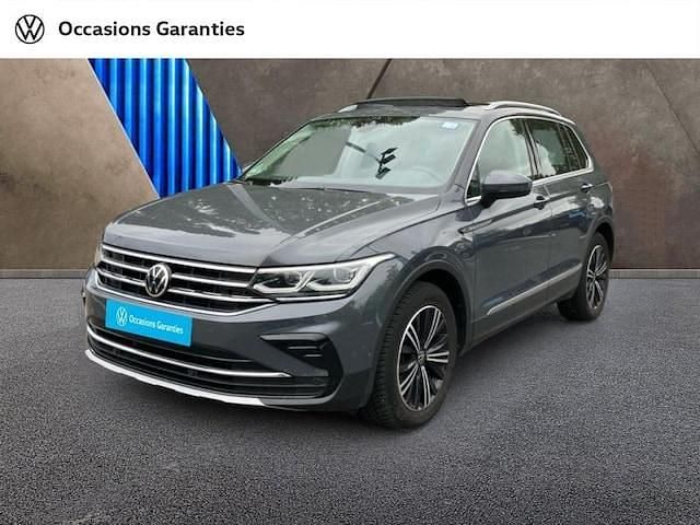 Utilisé 2021 VW Tiguan Elegance SUV | 28 490 € (Prix juste) - Image 1/4