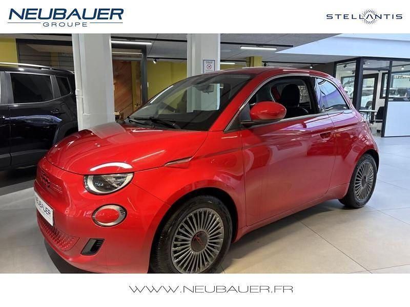 Red by (red) pastel Utilisé 2022 Fiat 500e Red Berline | 14 970 € (Prix juste) - Image 1/4