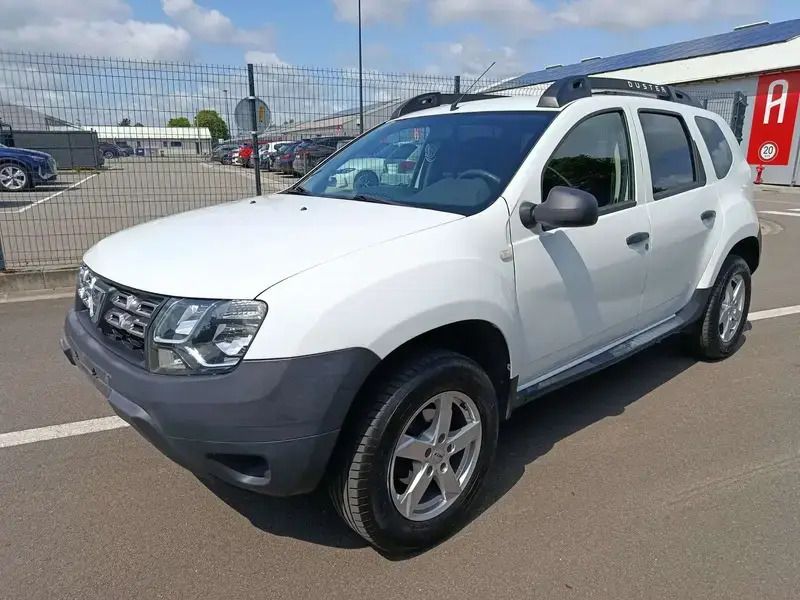 Blanc Utilisé 2016 Dacia Duster Ambiance SUV | 6 250 € (Prix juste) - Image 1/4