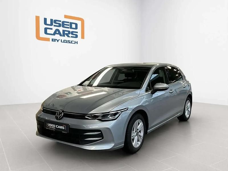 Argent Occasion 2025 VW Golf Life Berline | 30 990 € (Prix juste) - Image 1/4