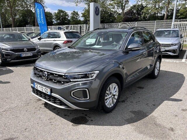 Utilisé 2024 VW T-Roc Life SUV | 25 990 € (Prix juste) - Image 1/4