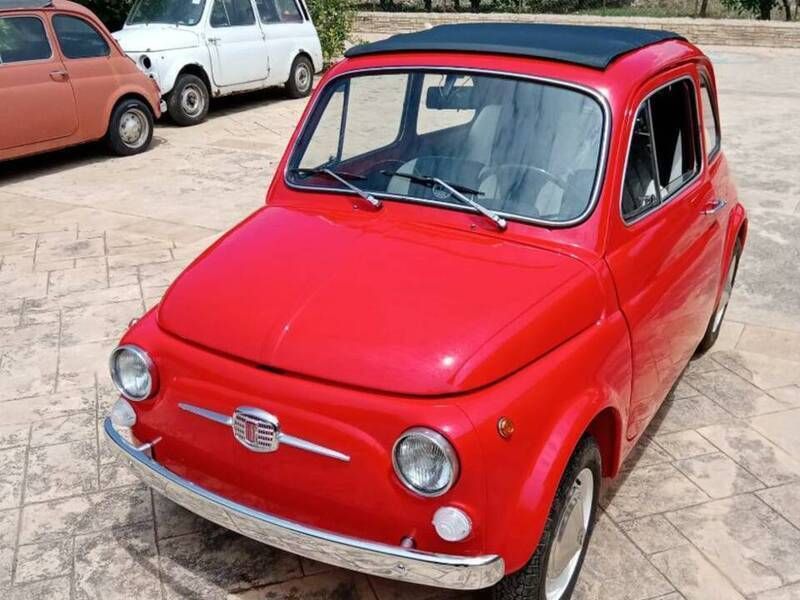 Rouge Occasion 1971 Fiat 500L Monospace | 7 900 € - Image 1/4