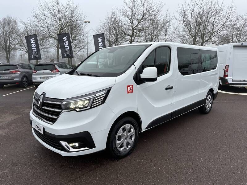 Blanc Nouvelle 2024 Renault Trafic Zen Van | 35 990 € (Prix assez cher) - Image 1/1
